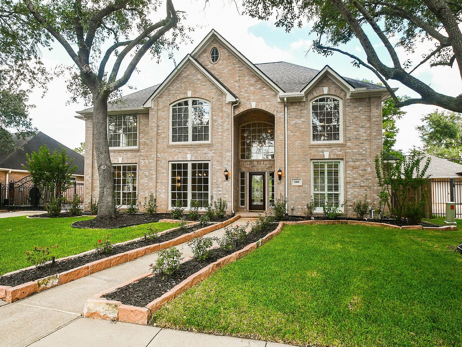 1014 Mahogany Run Dr