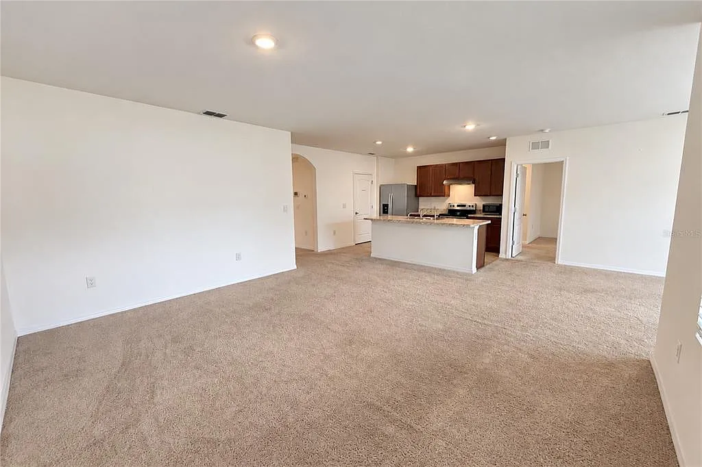 3 bed, 2.0 bath, 1690 sqft, $1,850 — Photo 3