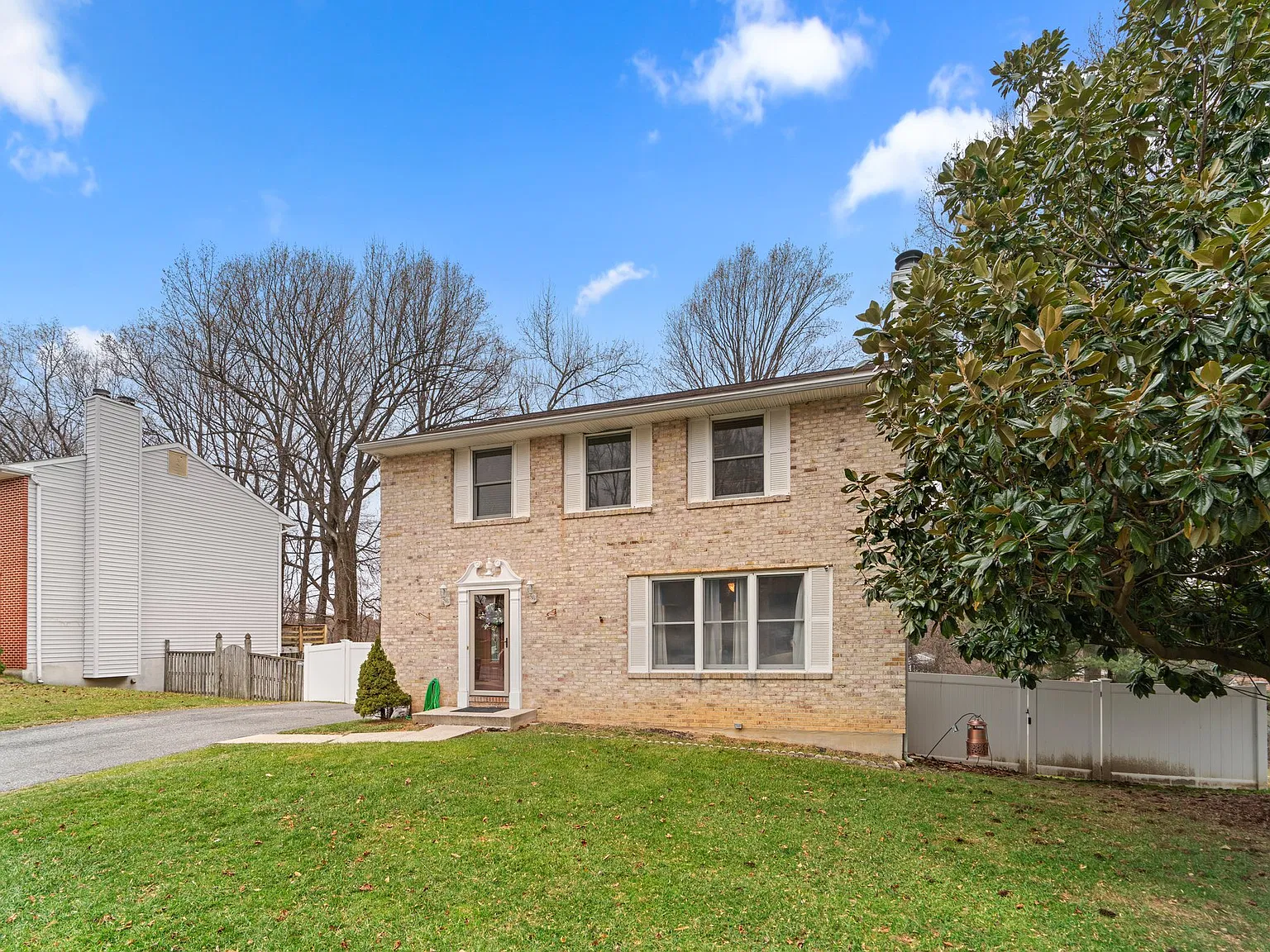 3 bed, 3.5 bath, 2496 sqft, $3,000 — Photo 4