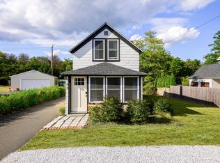 86 Old Country Rd, East Quogue, NY 11942