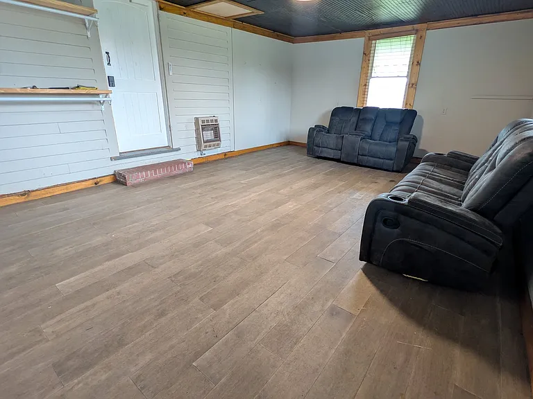 1824 N Main St — Photo 10