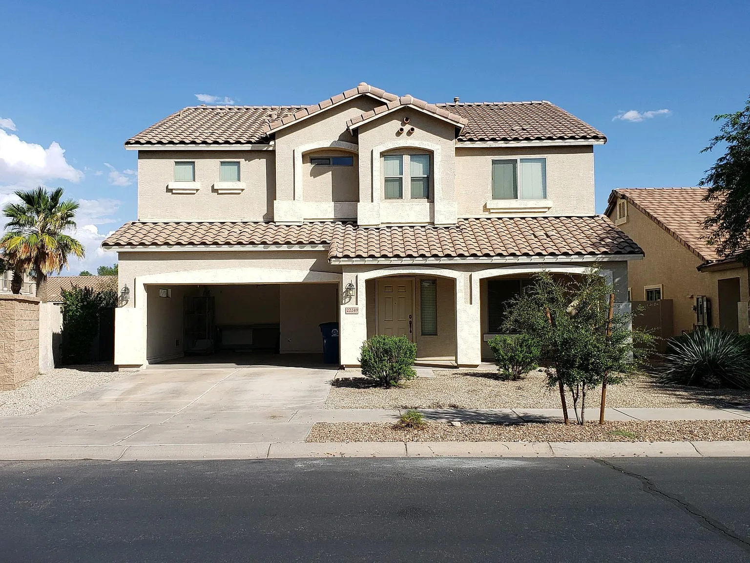 22249 E Calle De Flores — Photo 2