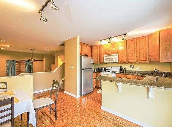 5th image of 3456 N Monticello Ave