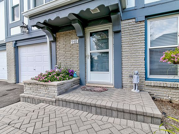 2nd image of 745 Garfield Ave
