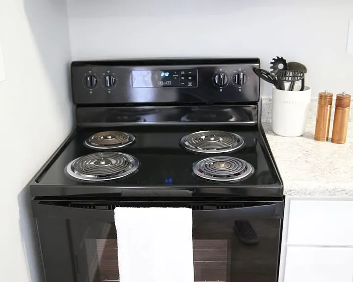 Aden Park Apartments — Photo 44