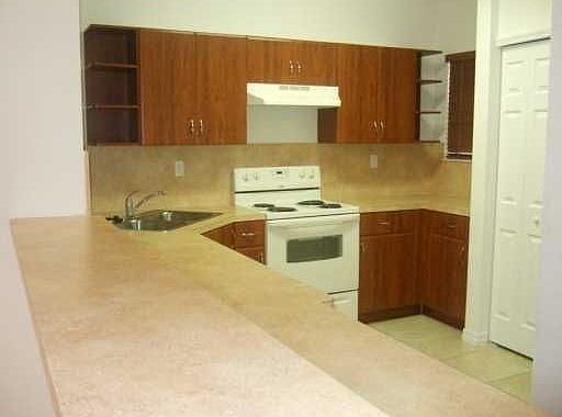 2nd image of 932 SW 6th Pl