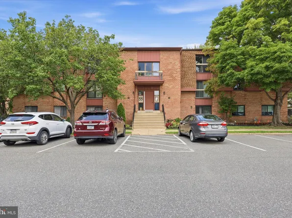 55204 Delaire Landing Rd #204, Philadelphia, PA 19114