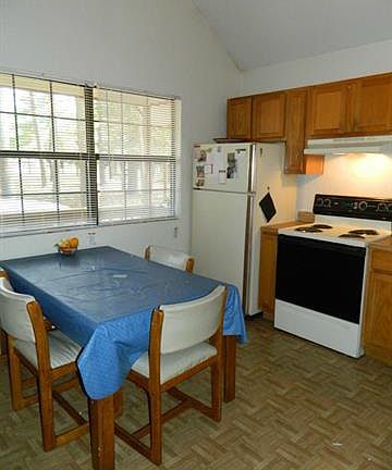 4th image of 280 Hilltop Dr