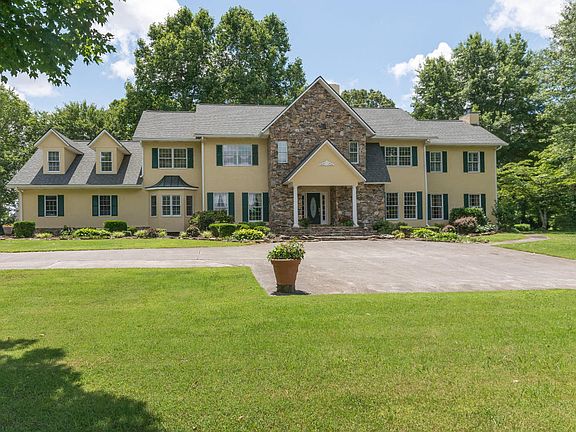 3rd image of 12736 Tanglewood Dr