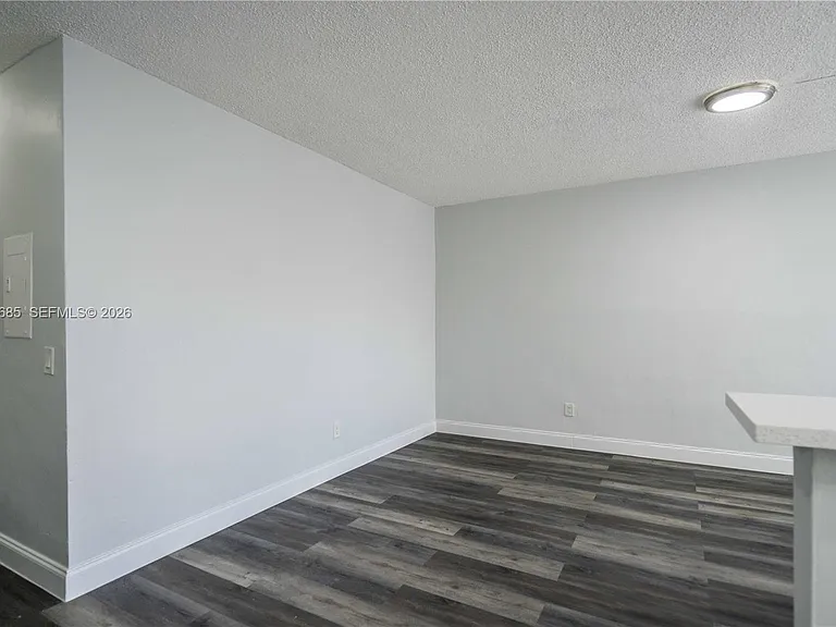 6650 Miller Rd #19 — Photo 5