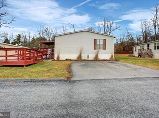 156 Linda Dr, New Oxford, PA 17350