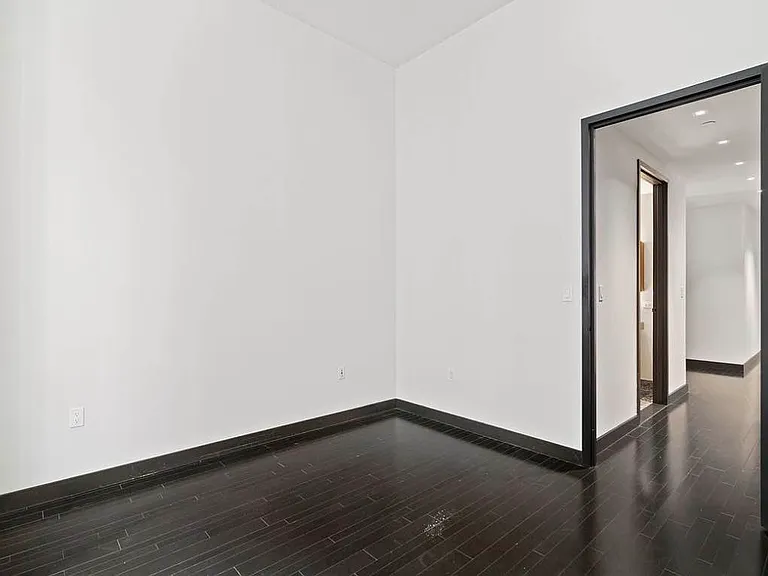 20 Pine St #613 — Photo 13