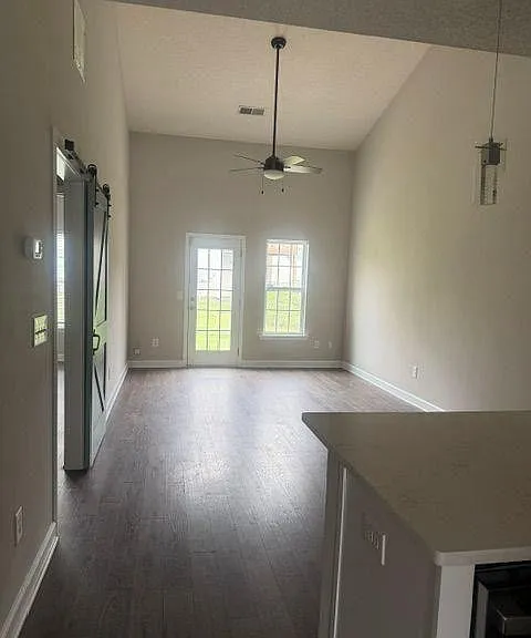 305 Fox Overlook — Photo 3