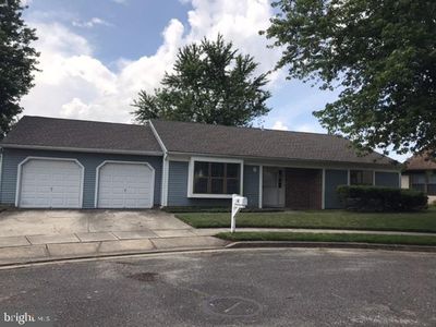 8 Marigold Ct, Mount Laurel, NJ, 08054