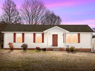 1123 Hazel Dr, Clarksville, TN 37043