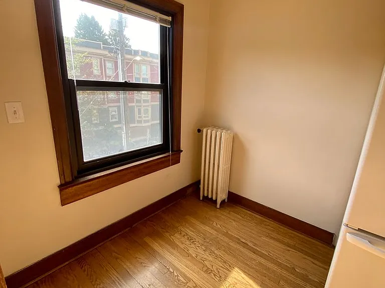 Parkway Apartments — Photo 11