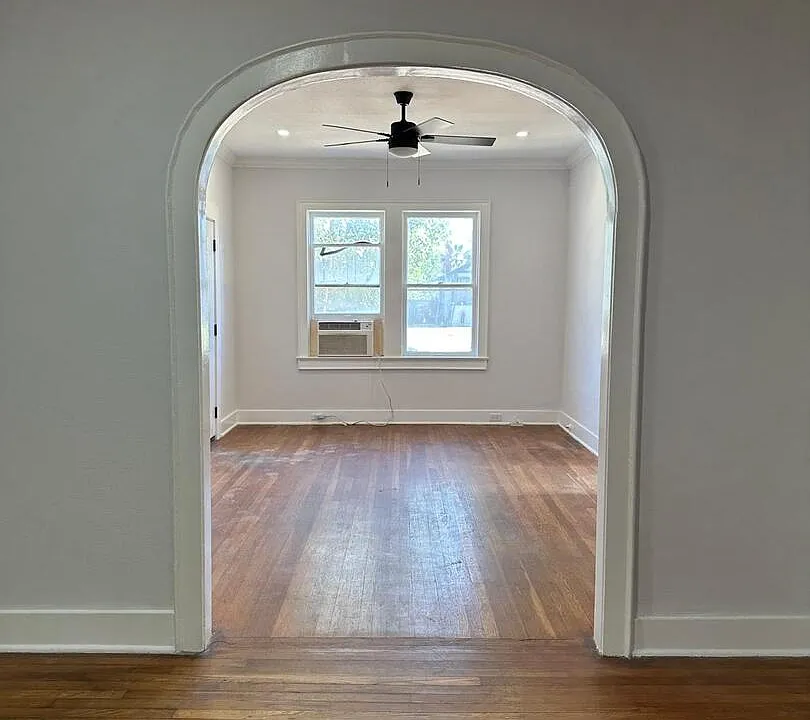 603 W Summit Ave #2-2-2