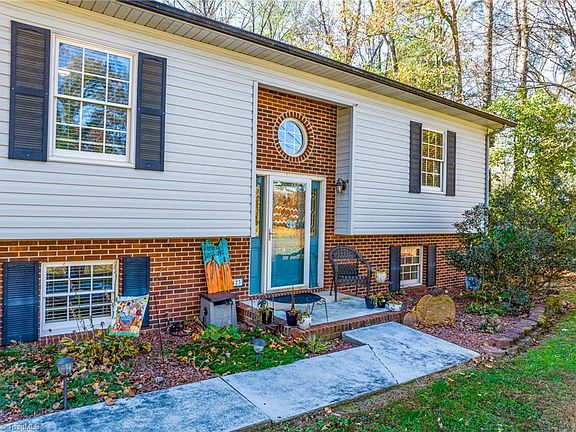 5th image of 1423 Westwood Ln