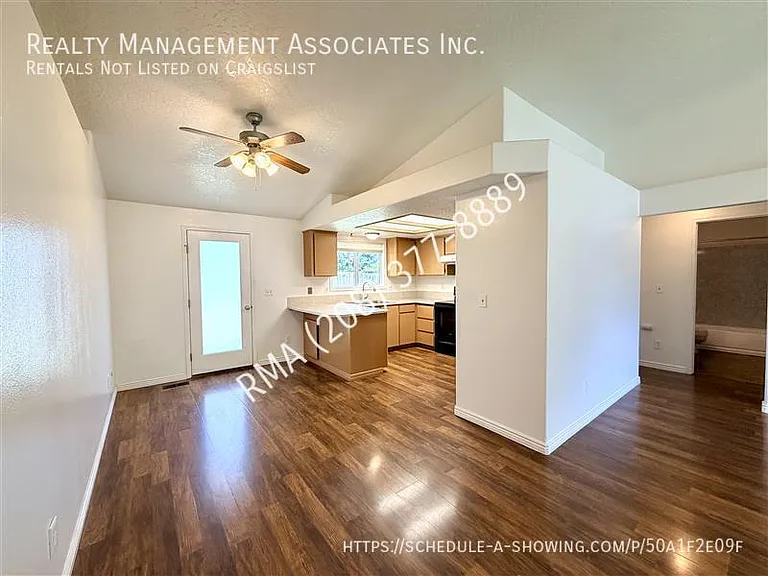 2324 Yucca Pl — Photo 4