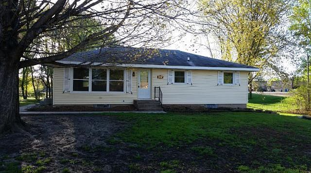 1st image of 1207 6th St SE