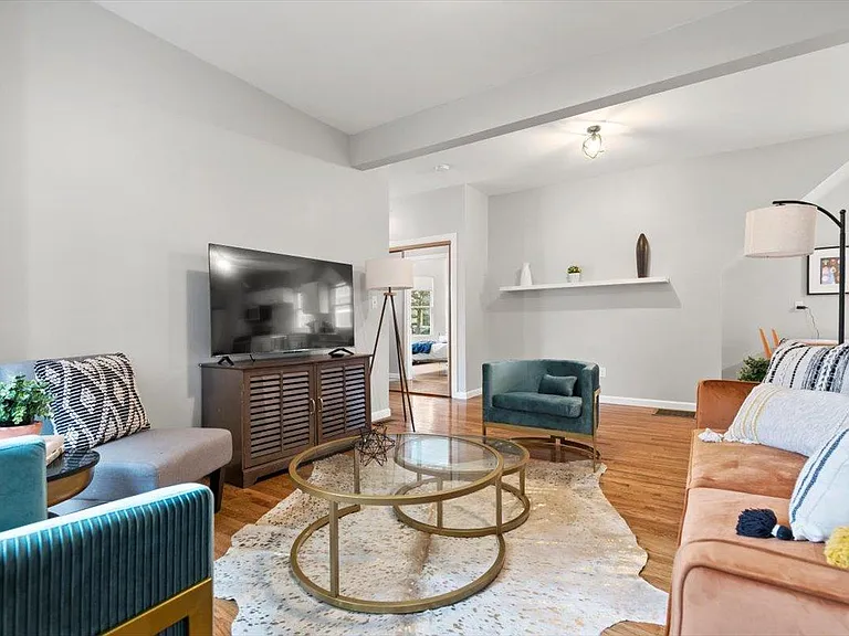 58 Vernon St #1 — Photo 8