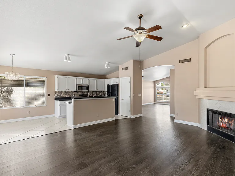 11820 S 45th St — Photo 41
