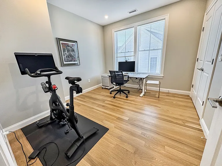 40 Waverly St #3 — Photo 14
