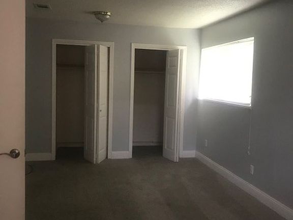 5th image of 502 Magnolia St