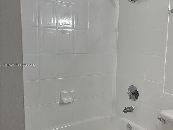 5th image of 11925 NE 2nd Ave #B408
