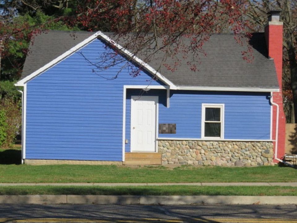 1st image of 291 E Bacon St