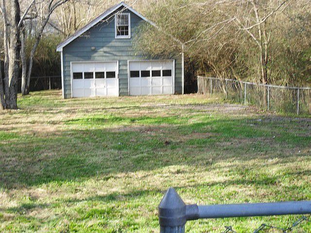 2nd image of 1645 McKee Rd