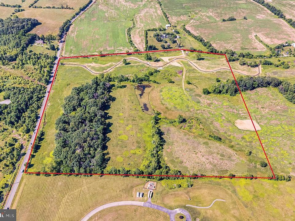 1st image of Evergreen Mills Rd