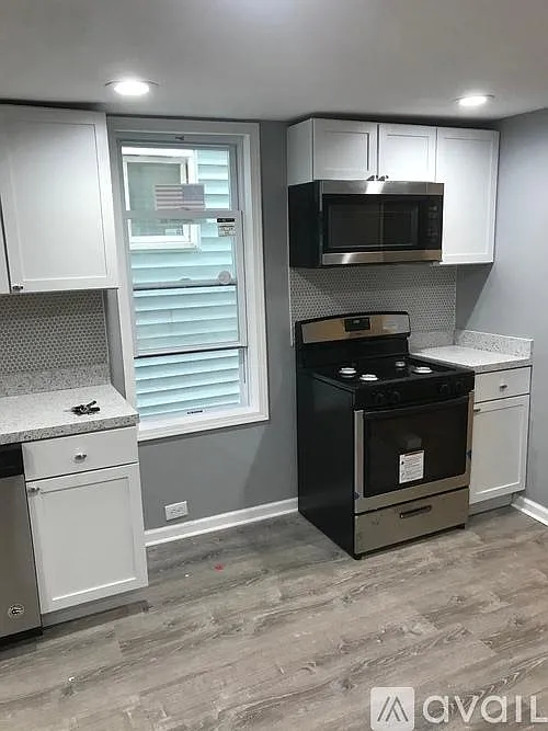 Building Photo - 538 W 46th St #1