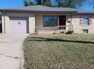 1916 Thompson Ave, Dodge City, KS 67801