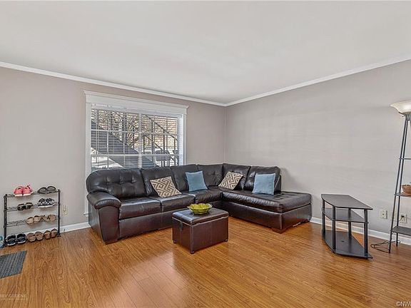 5th image of 3820 Fairfield Ave Unit 111