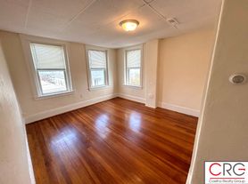 31 Elmwood St