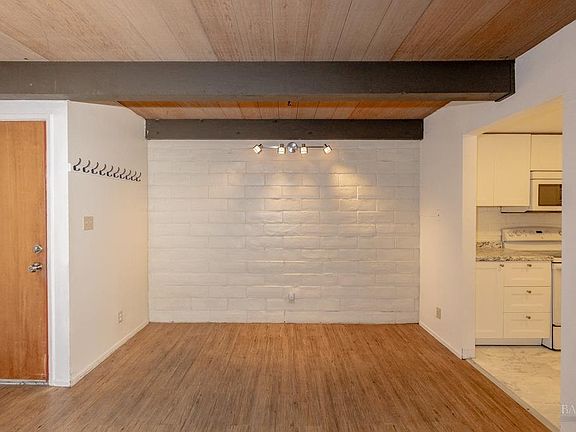 5th image of 43 Avram Avenue