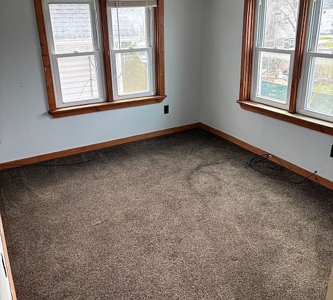 5th image of 20 Hutchins Pl APT 2