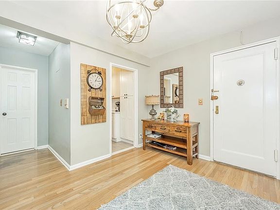 5th image of 2 Louisiana Ave APT 2G