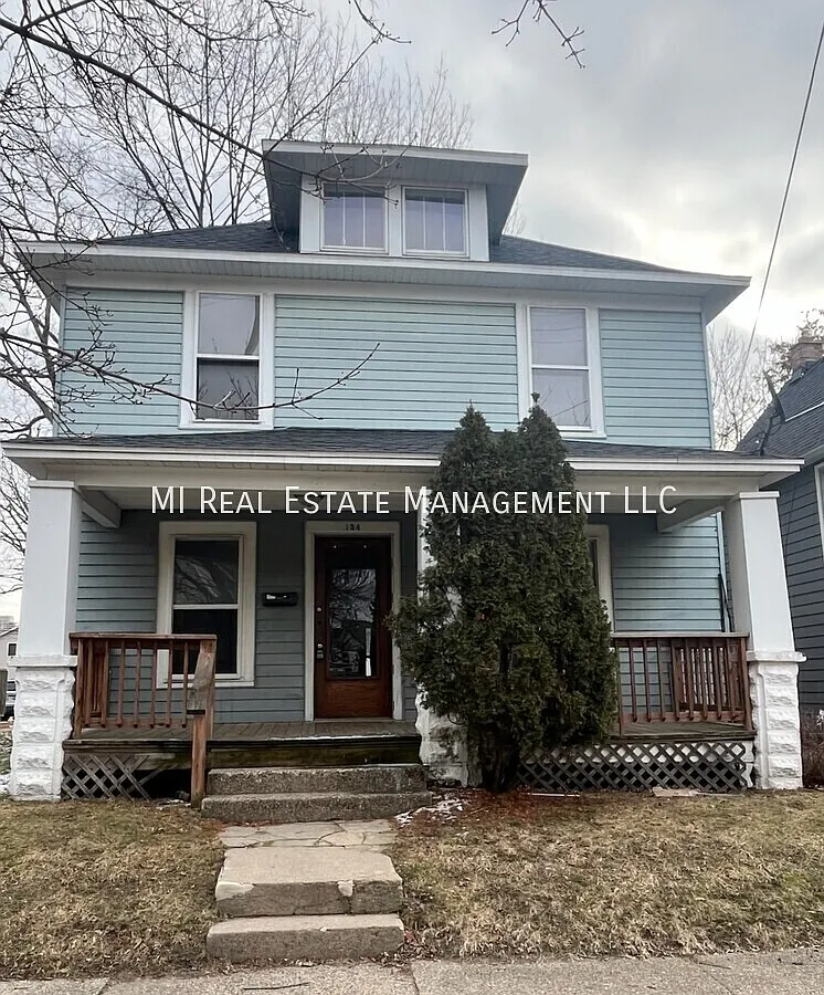 5 bed, 2.0 bath, 2000 sqft, $2,600 — Photo 1