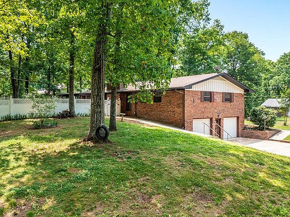 5th image of 3614 Crestwood Dr NW