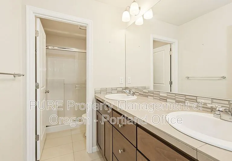 6714 NW 158th Ave — Photo 18