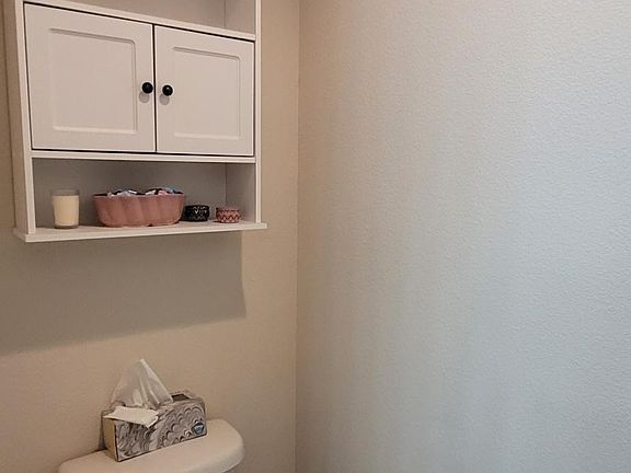 3rd image of 2257 Seven Oaks Dr