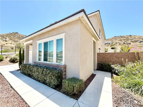 30411 Ridgecrest Rd, Winchester, CA 92596