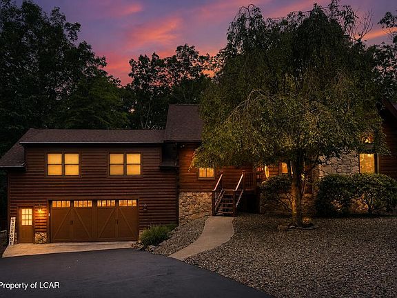3rd image of 2034 Wichita Ln