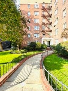 81-05 35th Avenue #3H, Queens, NY, 11372