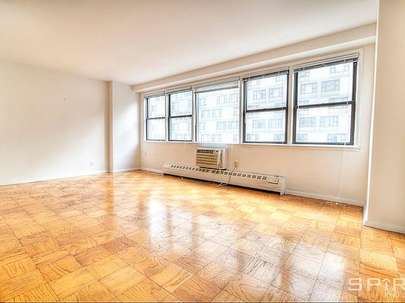 3rd image of 435 W 57th St APT 14H