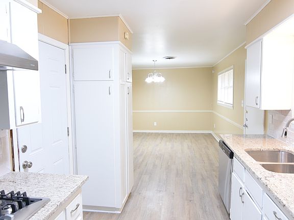 5th image of 1207 Cedar Dr
