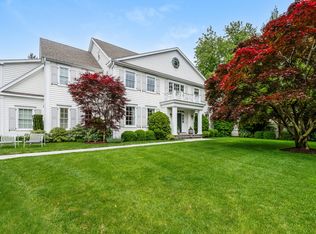 4 Echo Dr, Darien, CT 06820