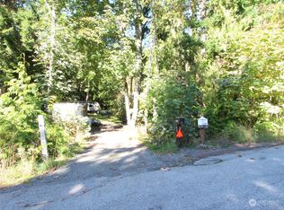 6426 Santa Fe Trl, Maple Falls, WA 98266